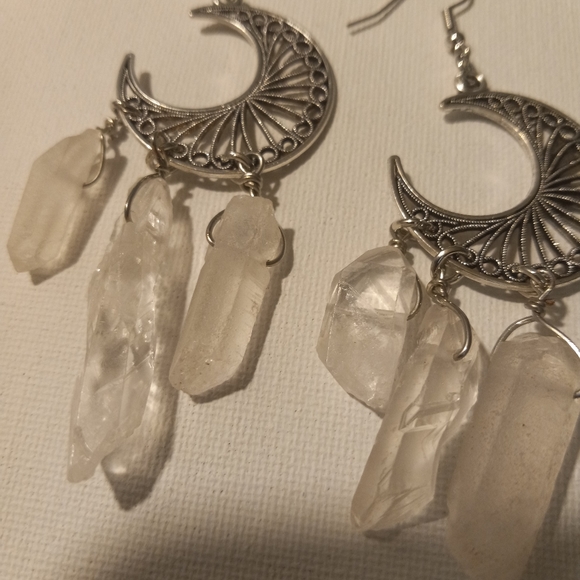 ๐ crecent moon quartz crystal earings - Picture 8 of 13
